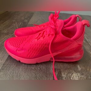 Nike 270’s hot pink size 7.5